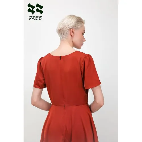 Center back has concealed zipper(002)